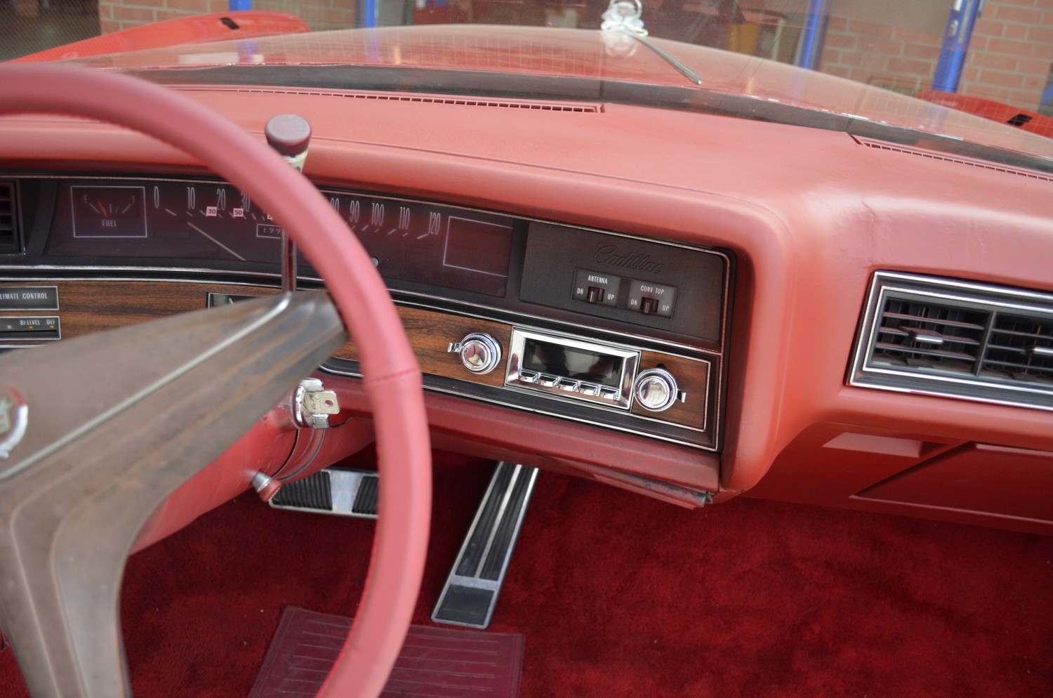 Cadillac Retro Radio Ampire Retrosound