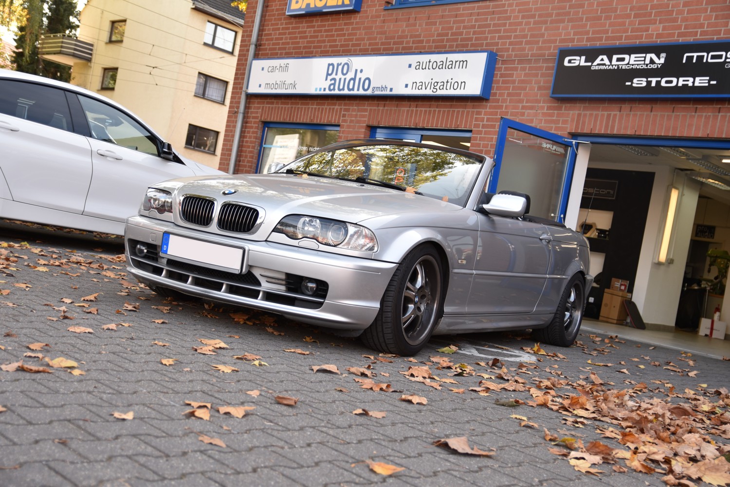 BMW E46 Cabrio Harman Kardon Soundsystem Navigation Gladen Alpine Auto 01